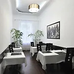 Reno 4* Odessza