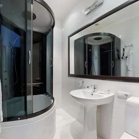 Reno Otel 4*